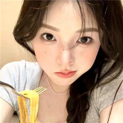 夜晚的水母不会游泳